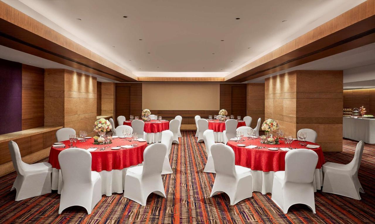 Grand Hyatt Mumbai Hotel And Residences Eksteriør bilde The Royal Ballroom