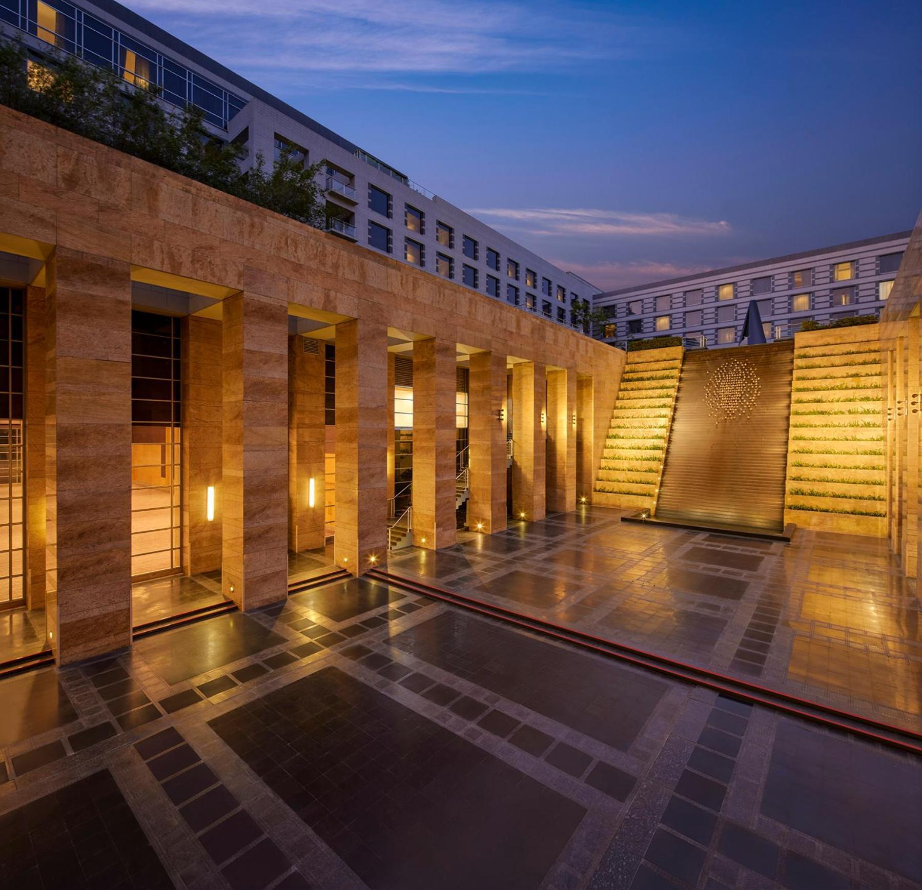 Grand Hyatt Mumbai Hotel And Residences Eksteriør bilde The courtyard of the National Museum of the Republic of China